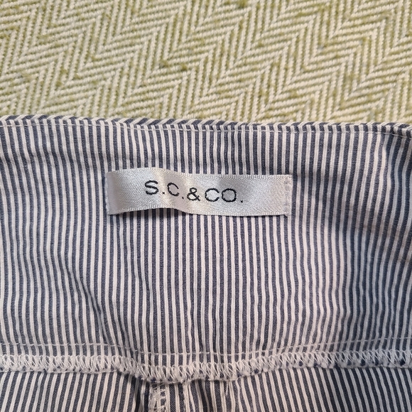 S.C. & Co Women's Striped Blue White Bodycon Casual Knee Lenght Short size 6 - Picture 9 of 12